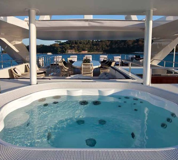 Sundeck Spa Pool Image Gallery Luxury Yacht Browser By Charterworld Superyacht Charter